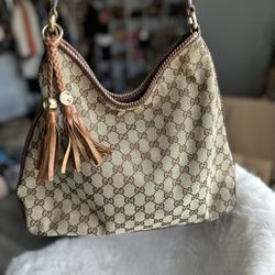 Gucci Shoulder Bag