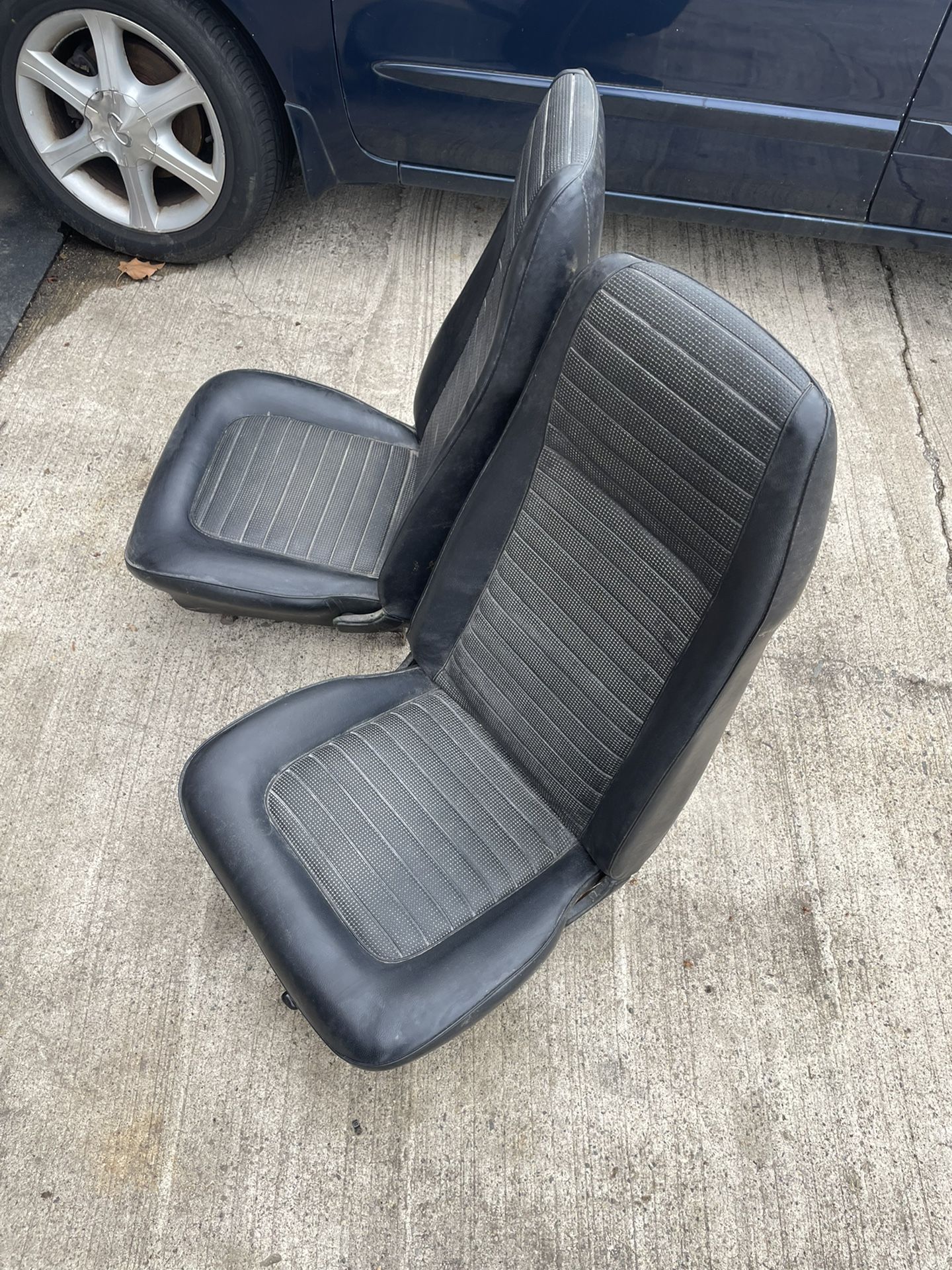 1(contact info removed)  ORIGINAL FORD MUSTANG Front Seats