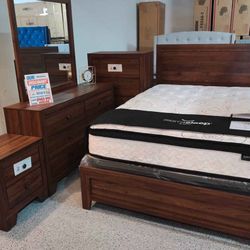 Queen Bedroom Set 