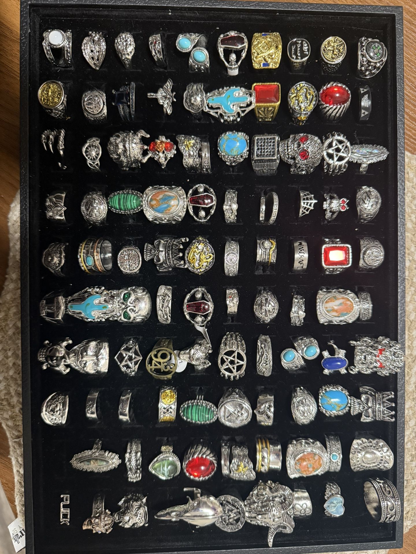 200 Rings With Trays Included