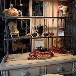 Roman Style Table With Four Chairs . Glass Top . Buffet For Four   ld