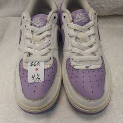 Nike Air Size  4 1/2