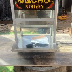 Chip holder with heat light