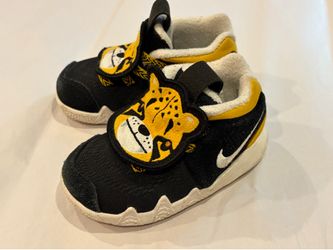 Nike Kyrie 4 Little Big Cat Toddler size 6C Kyrie Irving