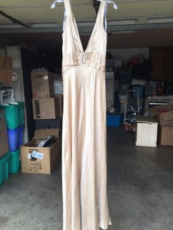 David's Bridal Dress size 6