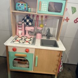 Play Kitchen