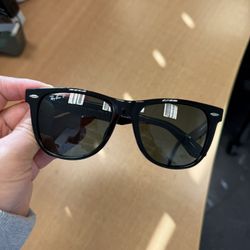 Ray Ban Wayfarer Sunglasses 