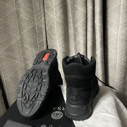Versace Boots Sz 9 Men Black.