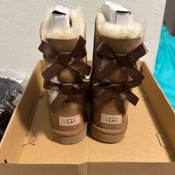 Uggs Bailey Bows Size 8