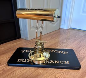 Desk lamp