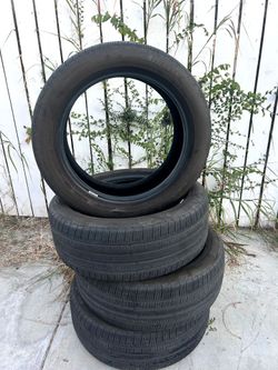 Set of 4 Used All-Season Tires 19in
