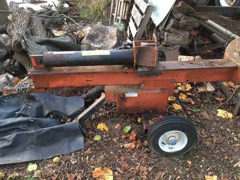 Brave 26 ton 8 hp wood splitter