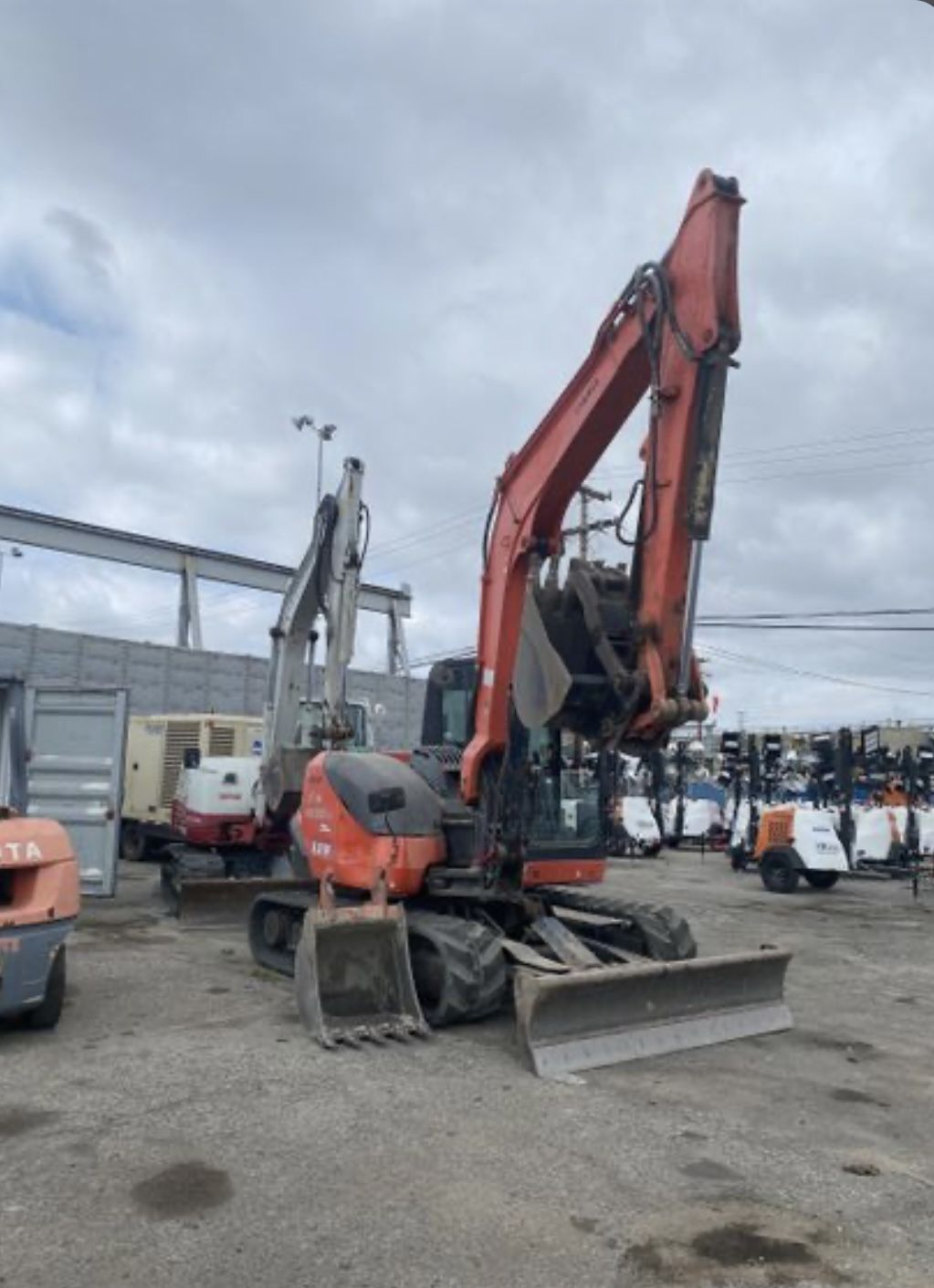 2019 Mini Excavator (15K Capacity)