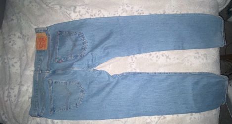 Men’s Levi jeans