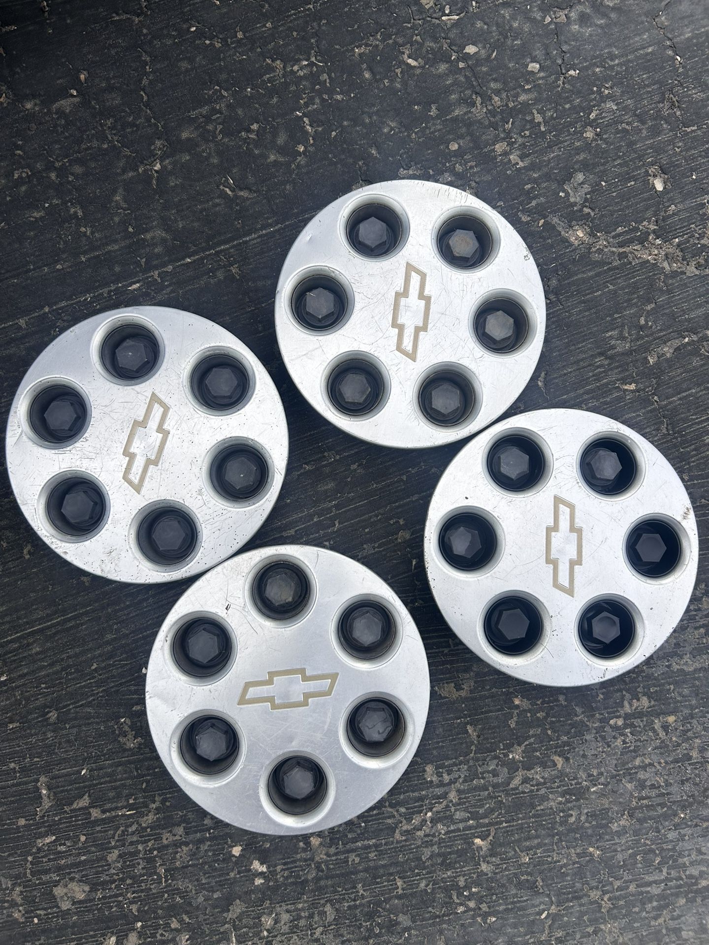 Center Caps Chevy 16s