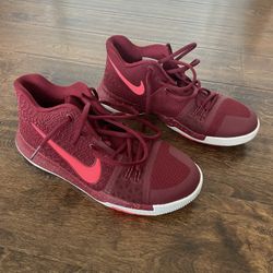 Nike Basketball Shoes - Kyrie 3