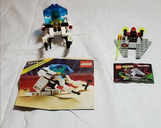 Lego set 6901 UFO and 6848 Futuron