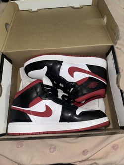 Air Jordan 1 Mid Black Gym Red