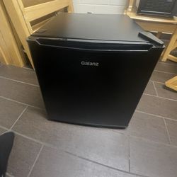 Black Galanz Mini Fridge 