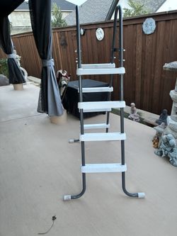 Pool Ladder