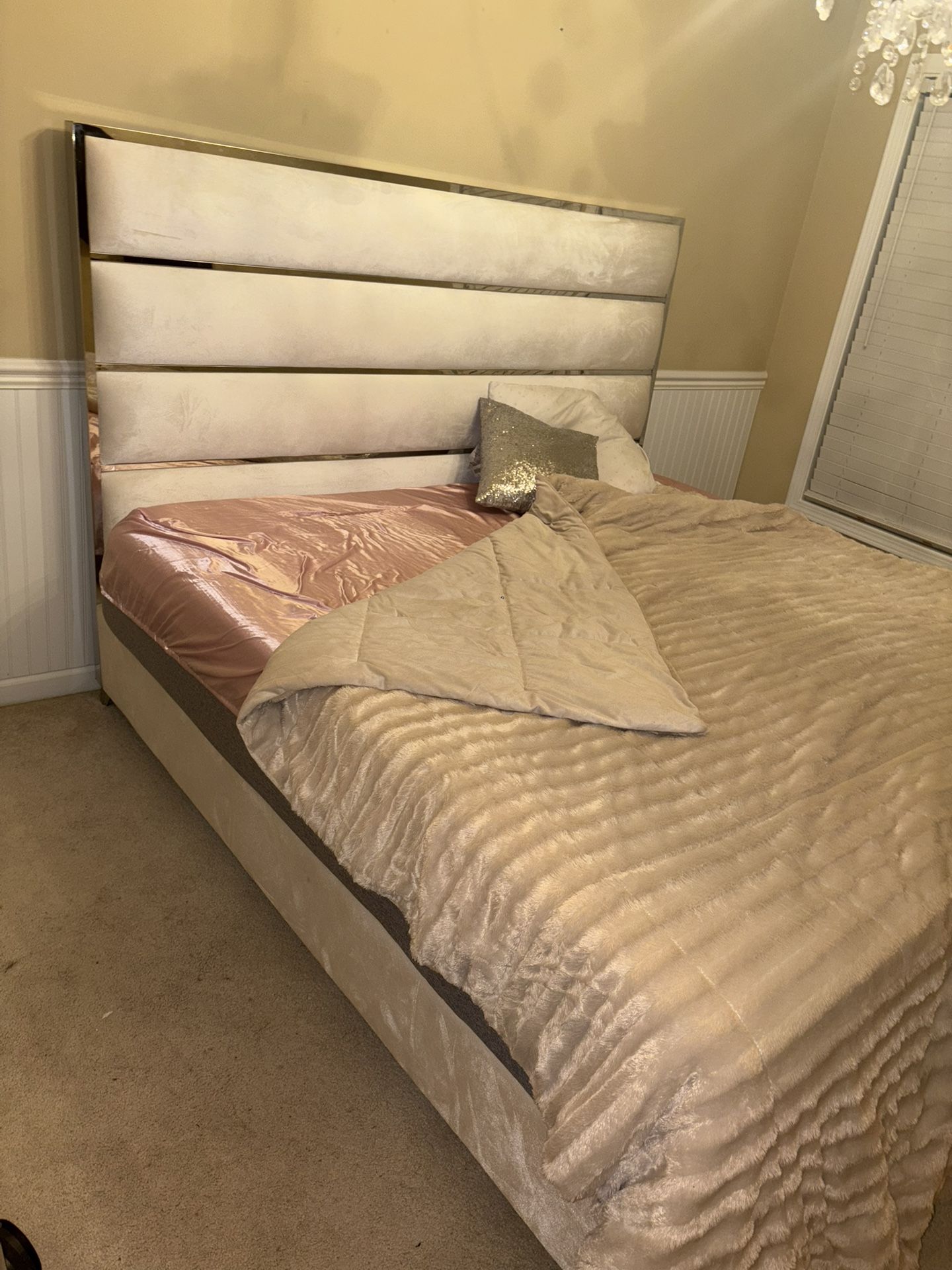 King size bed