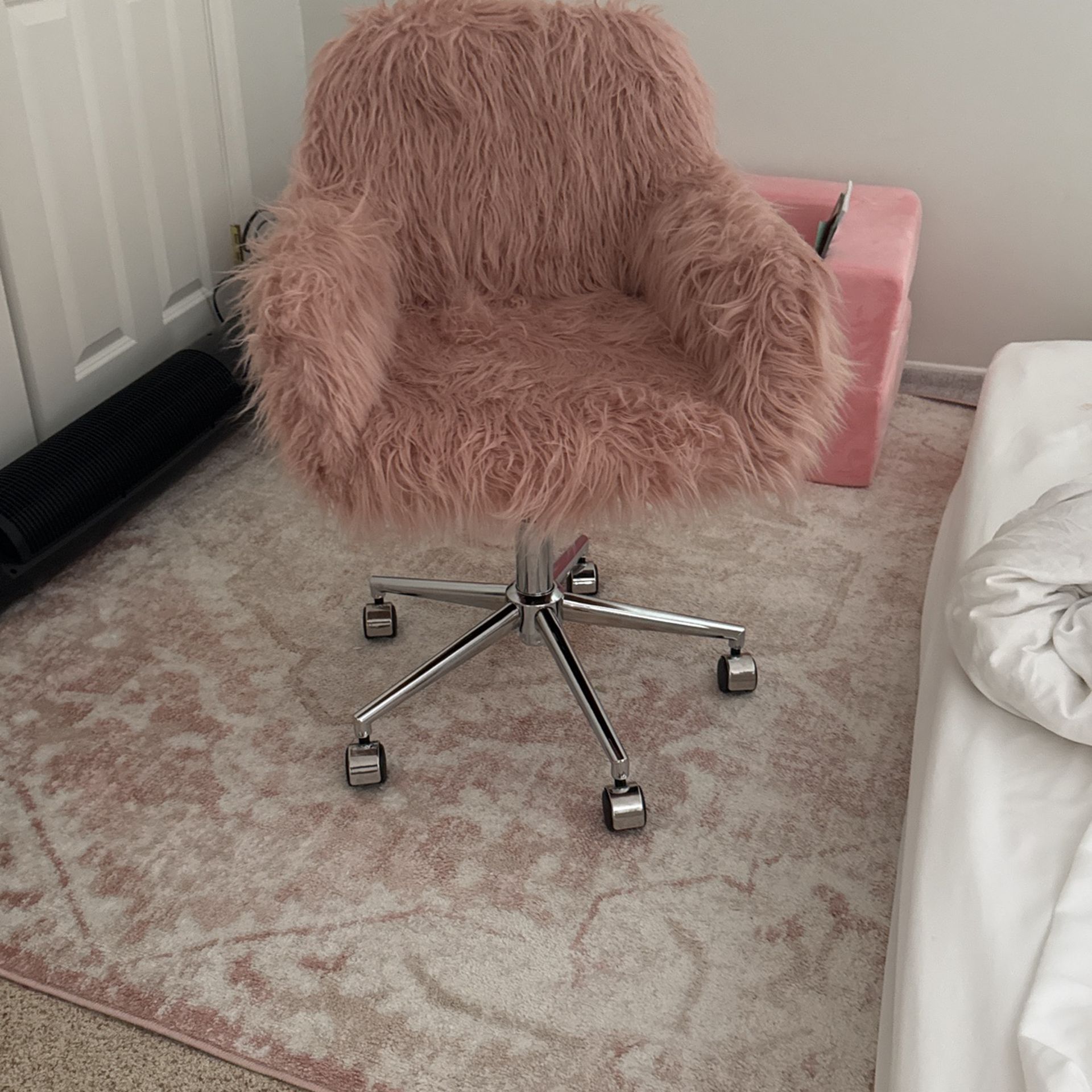 Pink Fluffy Chair Already Built