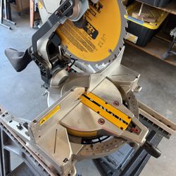 Dewalk miter saw 