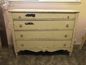 Vintage dresser