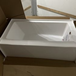 Delta Classic 500 60 in. x 32 in. Alcove Deep Soaking Bathtub with Right Drain in High Gloss White 