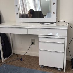 Vanity Table 