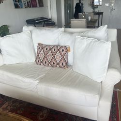 White Loveseat (Pick Up only on 5/28 or 5/29!!!)