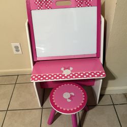 Minnie Mouse Kids Easel/Art Table 