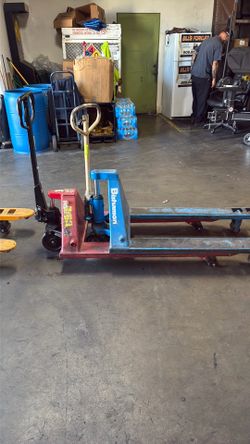 Used pallet jacks