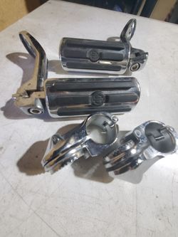 Harley custom passenger foot pegs Chrome OEM