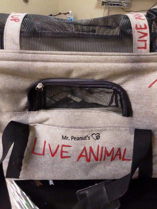 Mr. Peanuts DOG CARRIER