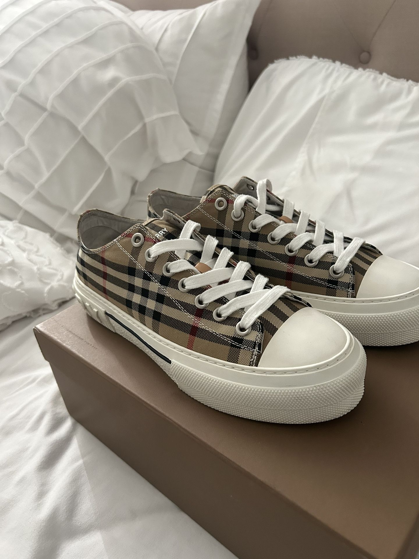 Burberry Shoe