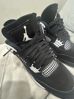 Jordan 4s us 8 men’s