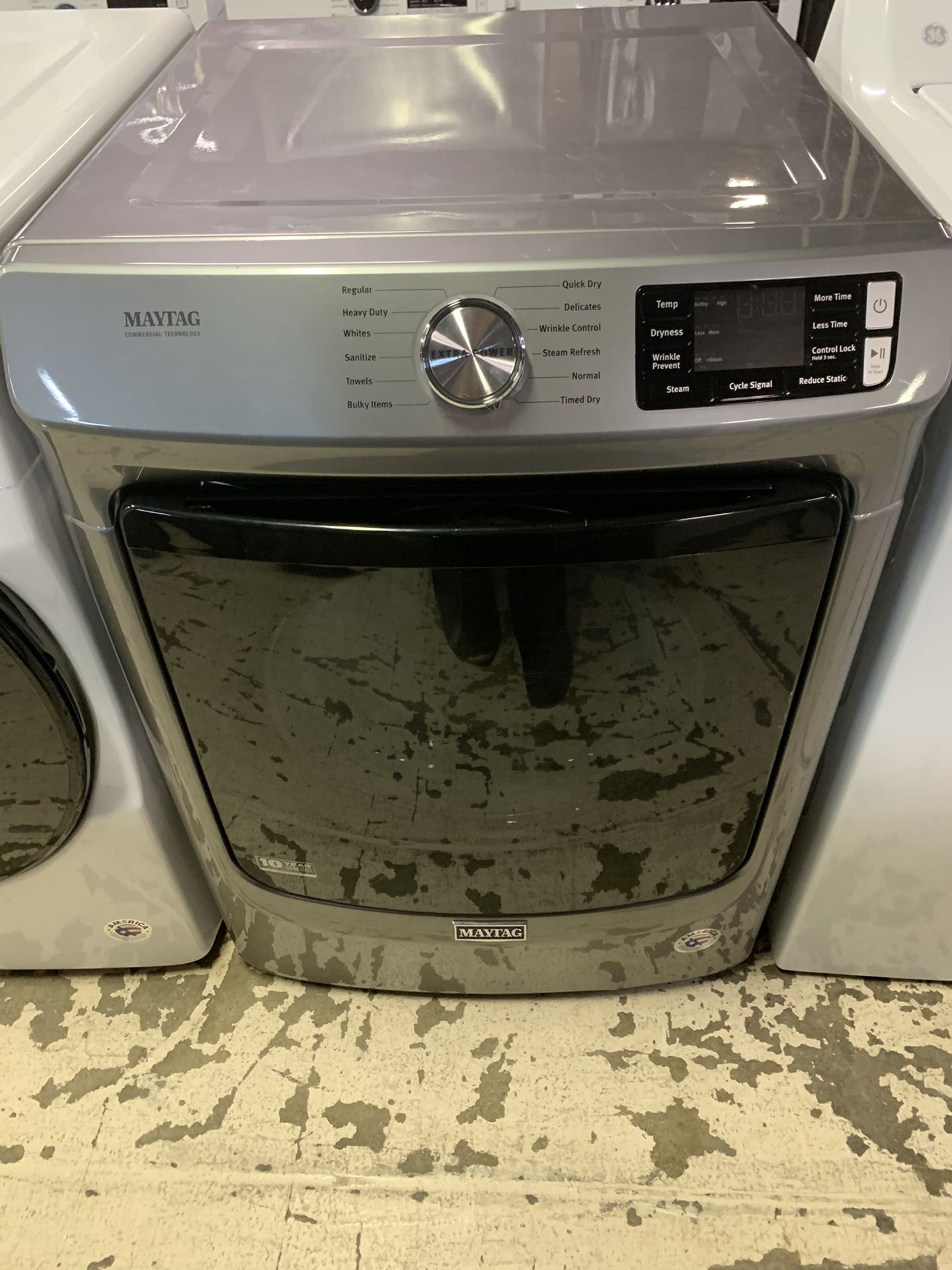 MAYTAG ELECTRIC DRYER Home & Garden
