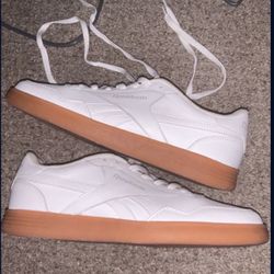 REEBOK COURT ADVANCE - MENS Size 9