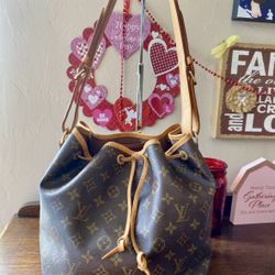 Louis Vuitton Noe Shoulder Bag 