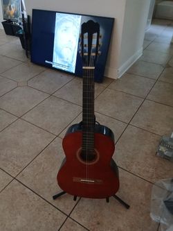 Guitar acoustic  $10