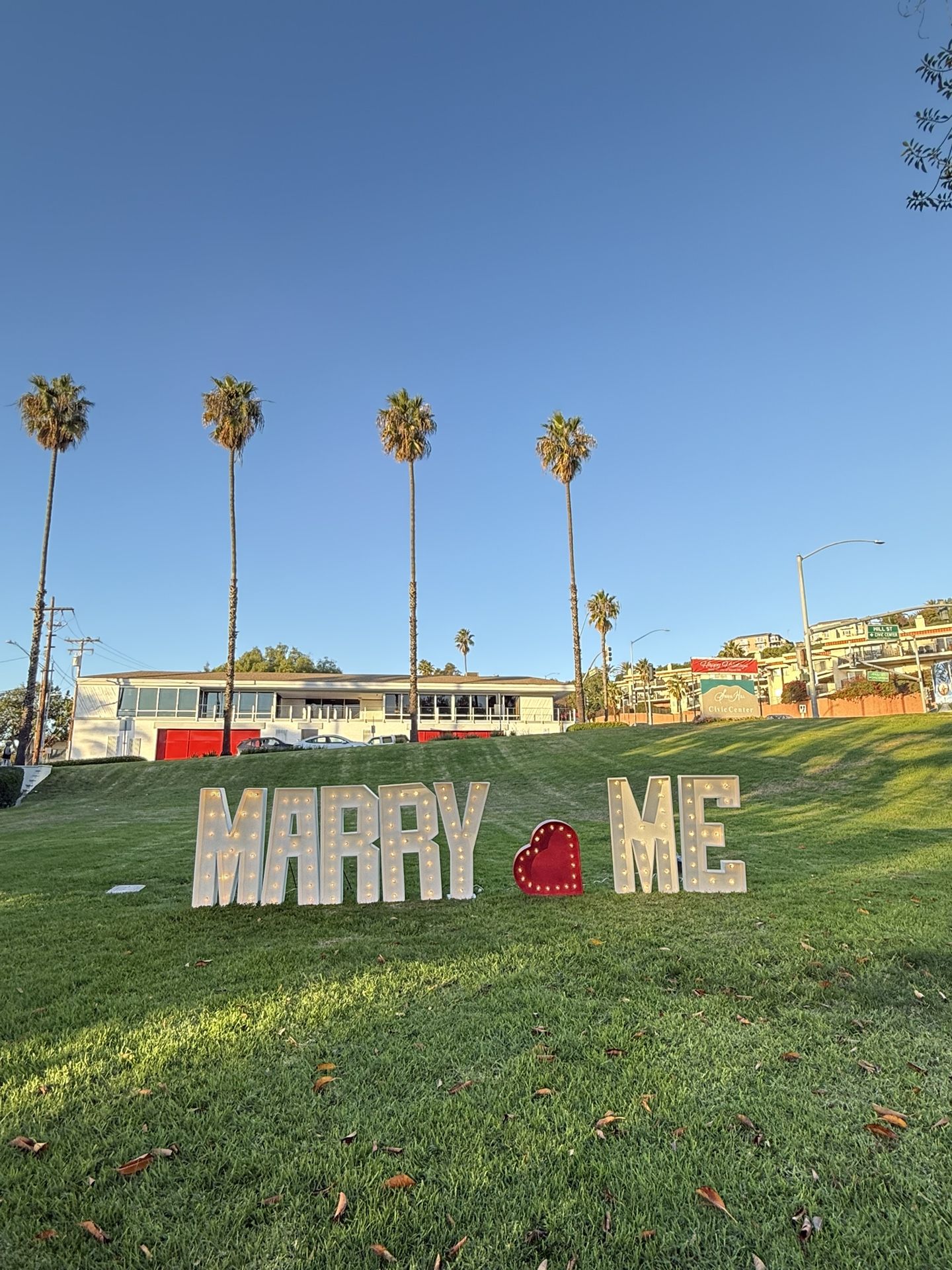 Marquee MARRY ❤️Me