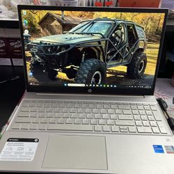 HP Pavilion, 15.6” Full HD Touch Laptop 