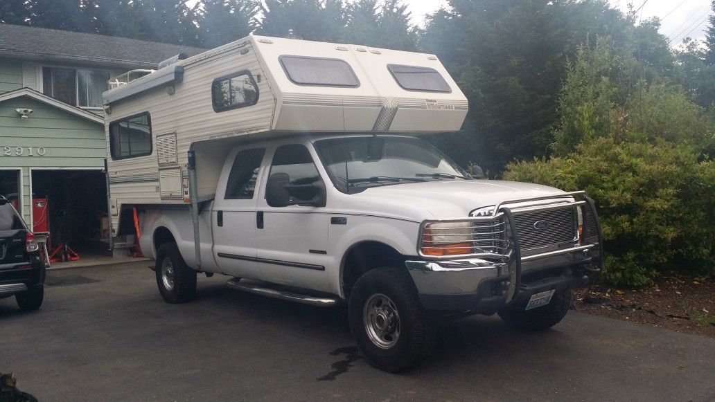 9’ Western Wilderness Alpine Series Camper