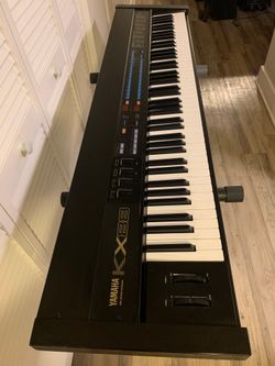 YAMAHA KX88 Keyboard Midi Controller 88 Keys  Hammer Action 