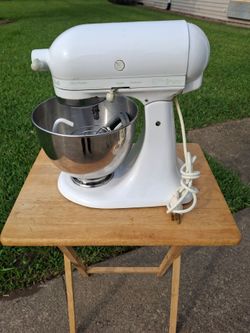 KITCHEN AID KSM90 MIXER (CLEARLAKE AREA)