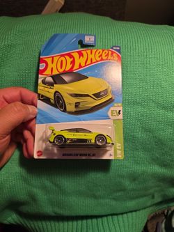 Hot Wheels Super Nissan LEAF (TH)