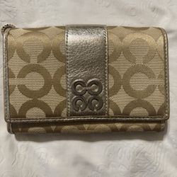 NWT Coach Signature C Gold Metallic Khaki Canvas Snap Bifold Wallet Clutch