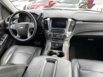 2017 Chevrolet Suburban Thumbnail