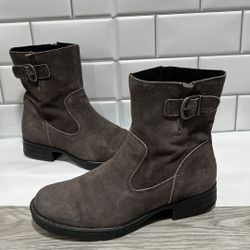 Born Women's Eila Gray Distressed Suede Leather Zip Ankle Bootie Shoes 6.5 M